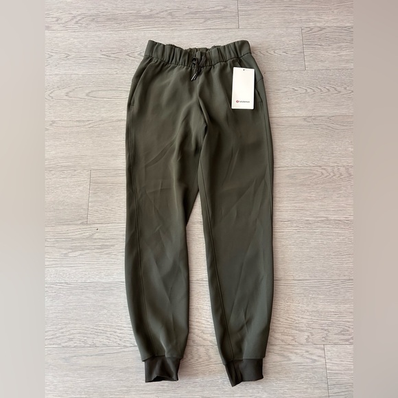 lululemon athletica Pants - Lululemon Women's On The Fly Jogger Pant Size 2 Olive  Athleisure Drawstring NWT